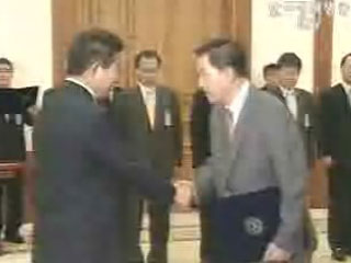 주 제 : 2004 노무현대통령 해외순방외교 이미지