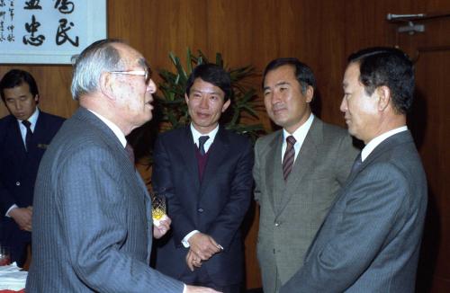 최규하 국정자문회의 의장 1985년 송년 오찬 이미지