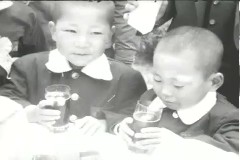 라마도 어린이 박정희 대통령 예방 이미지