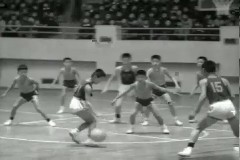국민학생 농구경기(남정 대 청문) 이미지