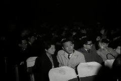 육여사 극장 관람 이미지