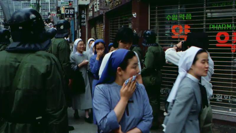 87-28, 29 예비 서울시내 데모 진압, 명동성당 시위 이미지