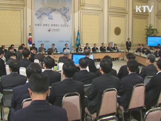 이 대통령 "일자리 만드는 성장 경제 지속" 이미지