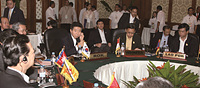 노무현 대통령, 필리핀에서 열린 한·ASEAN 정상회의 참석 이미지