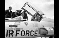 F-5 전투기 인수식 이미지