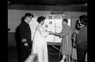 육영수 여사 서울해군병원 환자 위문 이미지