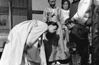 육영수 여사 광주지구 베트남파견 장병 가정 방문 이미지