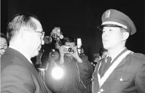 정일권 국무총리 1969년도 ROTC임관식 참석 이미지