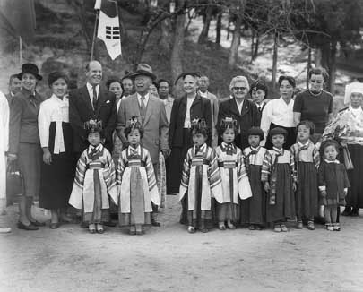 충남 계룡산을 찾은 이승만 대통령 내외 이미지