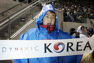 미국 애너하임에서 열린 WBC 한국과 일본 준결승전 응원모습 이미지