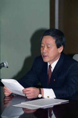 오인환 공보처장관 종합유선방송국 2차 허가계획발표 기자회견 이미지