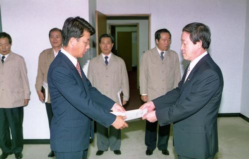 오인환 공보처장관 임명장 수여식 이미지