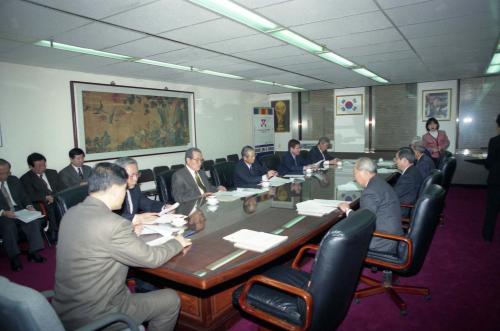 제15차 집행위원회 서울은행 감사패 전달 이미지