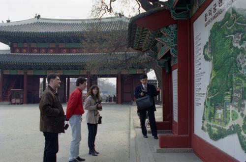 주한 외국인 에세이 콘테스트 수상자, 창덕궁 견학 이미지