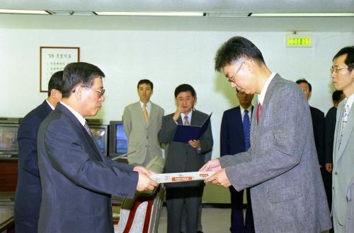오홍근 국정홍보처장 장영철 사무관 외 4명 임명장 수여식 이미지