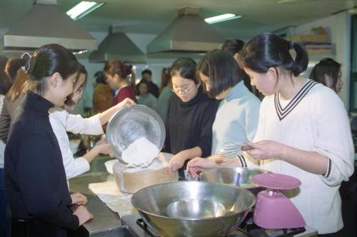 사랑의 빵 만들기 이미지