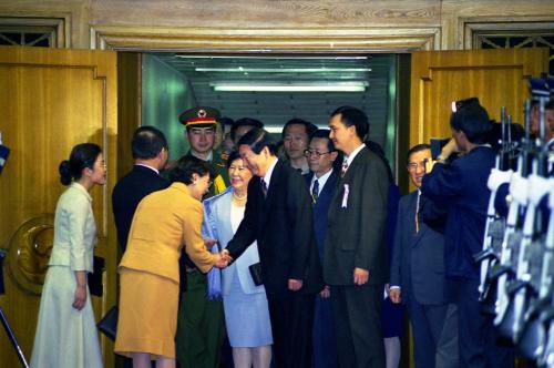 중국 주룽지 총리 방한 이미지
