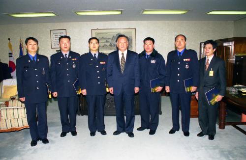 이택석 국무총리 비서실장 경호유공 포상 이미지