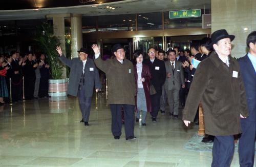 제3차 남북이산가족 상봉 이미지