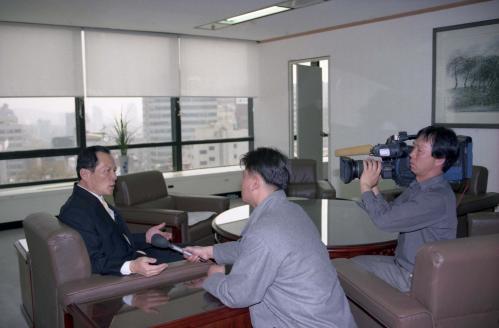 월드컵 홍보상황실 현판식 및 로이타 인터뷰 이미지