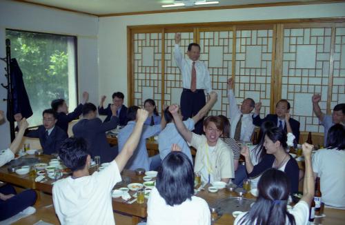 신중식 국정홍보처장 KOIS(한국인포서비스) 직원 송별회 참석 이미지