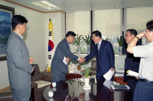 정순균 국정홍보처장 The Daily Focus지와 인터뷰 이미지