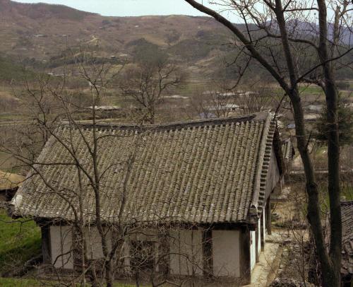 귀신사 석탑 및 석수 이미지