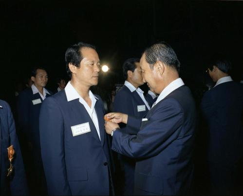 박충훈 국무총리 우수 공무원 포상식 이미지
