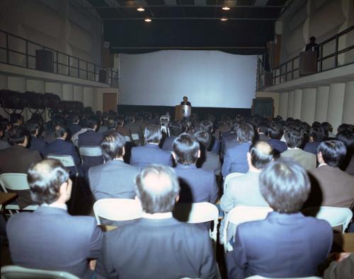 김은호 문화공보부 차관 문화공보부 서정쇄신교육 훈시 이미지