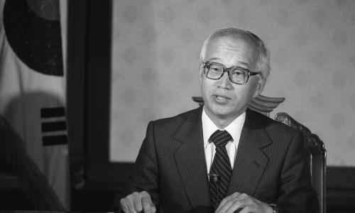 남덕우 국무총리 국민투표에 대한 담화발표 이미지