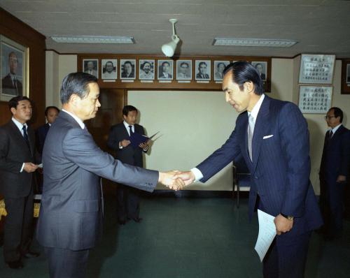 이광표 문화공보부 장관 임명장 및 훈장 수여식 이미지