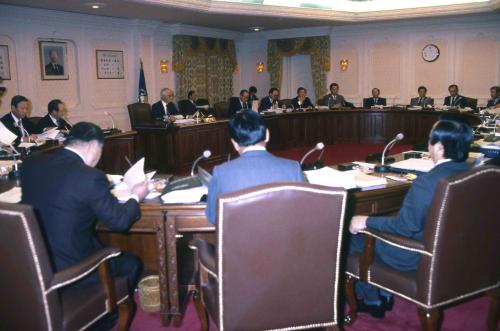 남덕우 국무총리 국무회의 참석 이미지