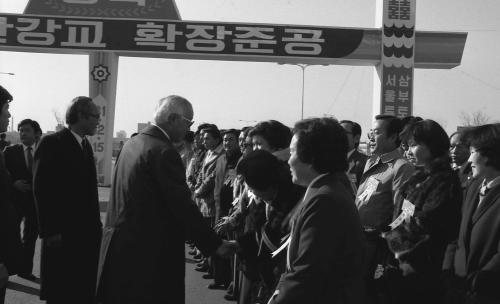 남덕우 국무총리 제2한강교 도로확장 준공식 참석 이미지