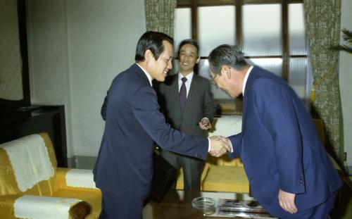 유창순 국무총리서리 한국은행, 산업은행 총재 접견 이미지