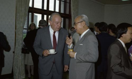 유창순 국무총리 한ㆍ미 수교 100주년 기념 사절단 다과회 이미지