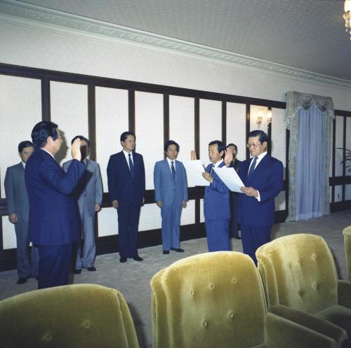 김상협 국무총리서리 전북대학교 총장, 외교안보원장 임명장 수여식 이미지