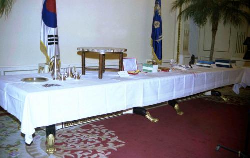 아프리카 순방 및 캐나다 선물 이미지