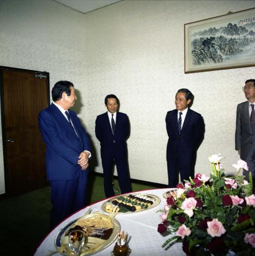 김상협 국무총리 당정협의회 참석 이미지