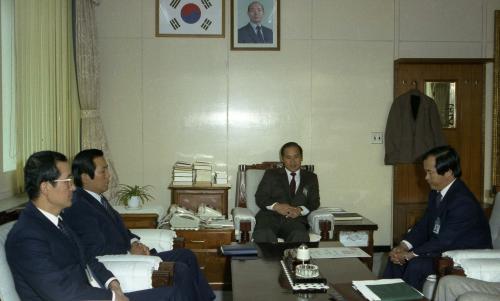 허삼수 청와대 사정수석비서관 승진 신고 이미지