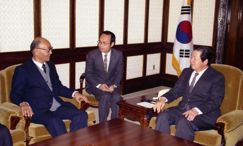 김상협 국무총리 중화민국 중앙민의 대표 우호협회장 접견 이미지