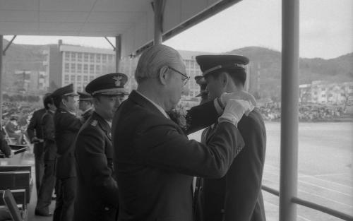 유창순 국무총리 경찰종합학교 졸업식 참석 이미지