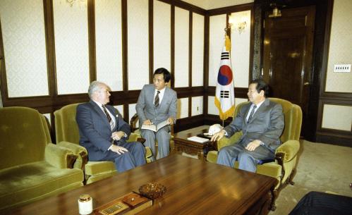 김상협 국무총리 벨기에대사 접견 이미지