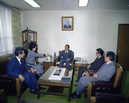 이진희 문화공보부장관 펜 한국회장단 접견 이미지