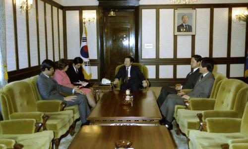 김상협 국무총리 국제연합아동기금(UNICEF) 수석사무차장 접견 이미지