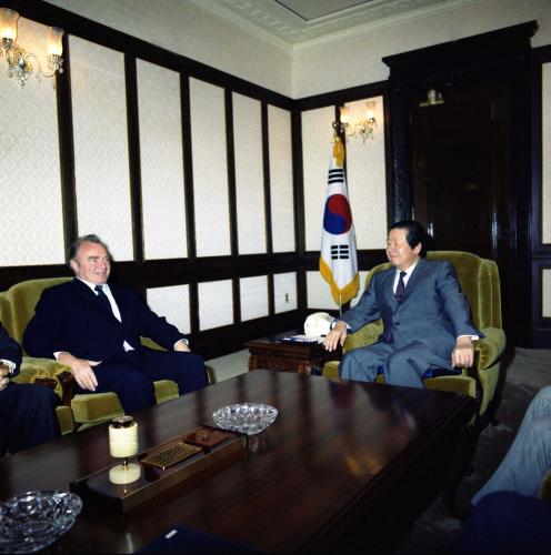 김상협 국무총리 독일 훈볼트재단 파이브 사무국장 이미지