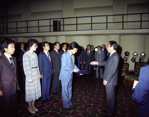 1983년 5월 월례조회 및 포상자 표창 이미지