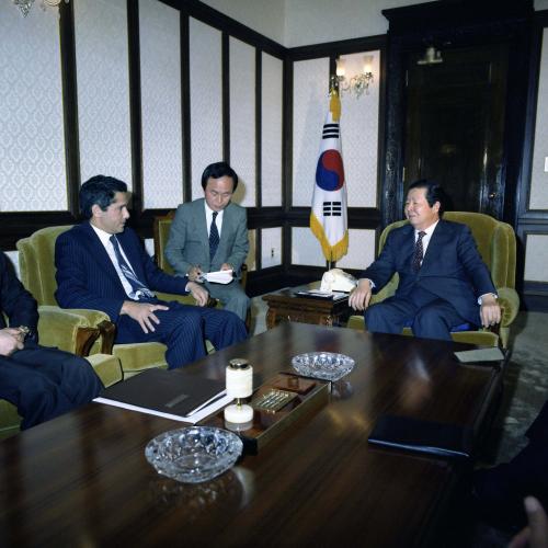 김상협 국무총리 듀니시아 사절단장(농공위원장) 접견 이미지
