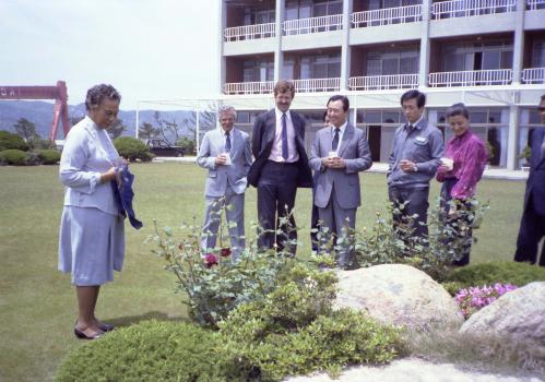 찰스 도미니카공화국 수상 산업시찰 이미지
