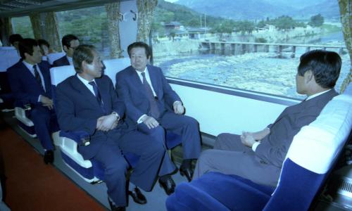 김상협 국무총리 새마을호 별실 승차 이미지