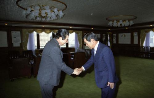 김상협 국무총리 반공연맹이사장 접견 이미지